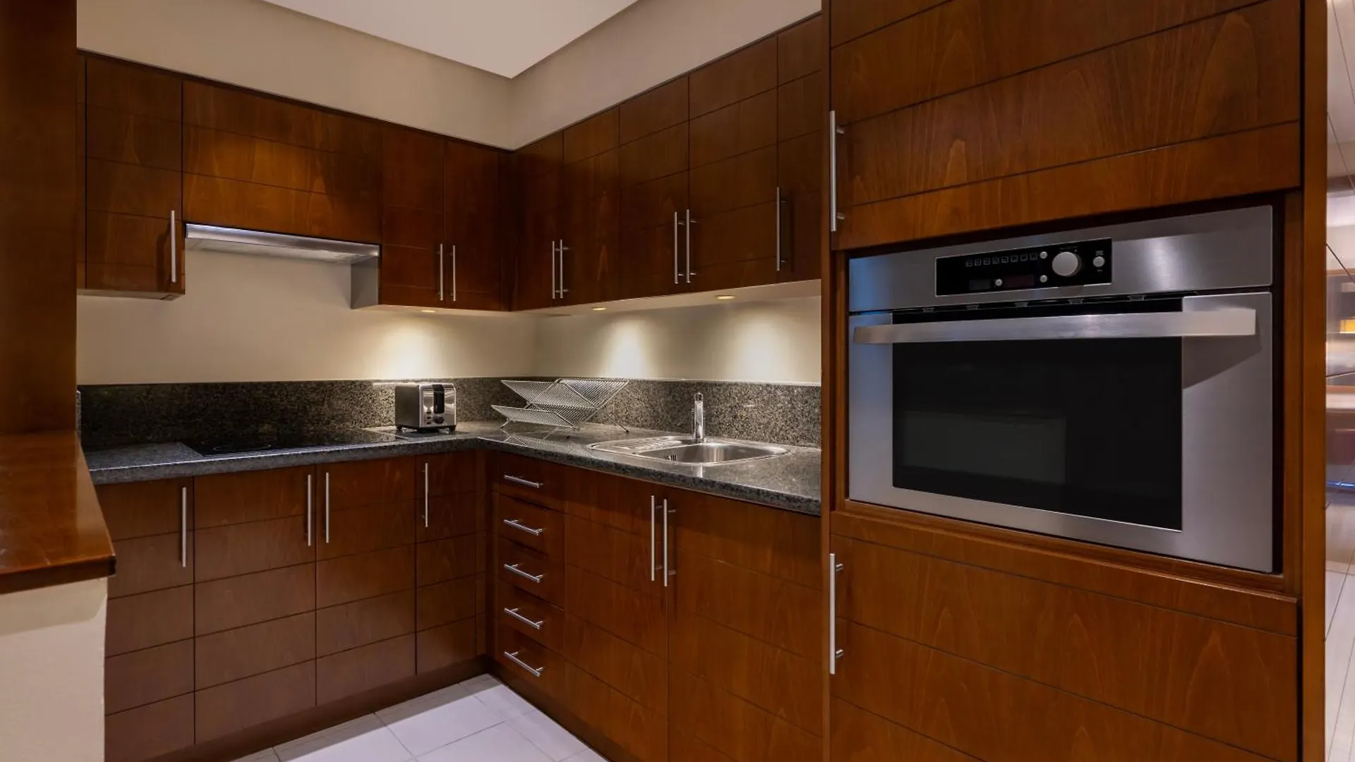 Grand Millennium Al Wahda Hotel And Executive Apartments Abu Dhabi