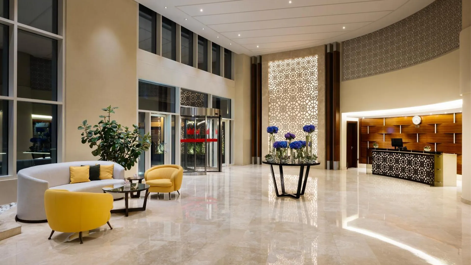 Grand Millennium Al Wahda Hotel And Executive Apartments Abu Dhabi Emirados Árabes Unidos