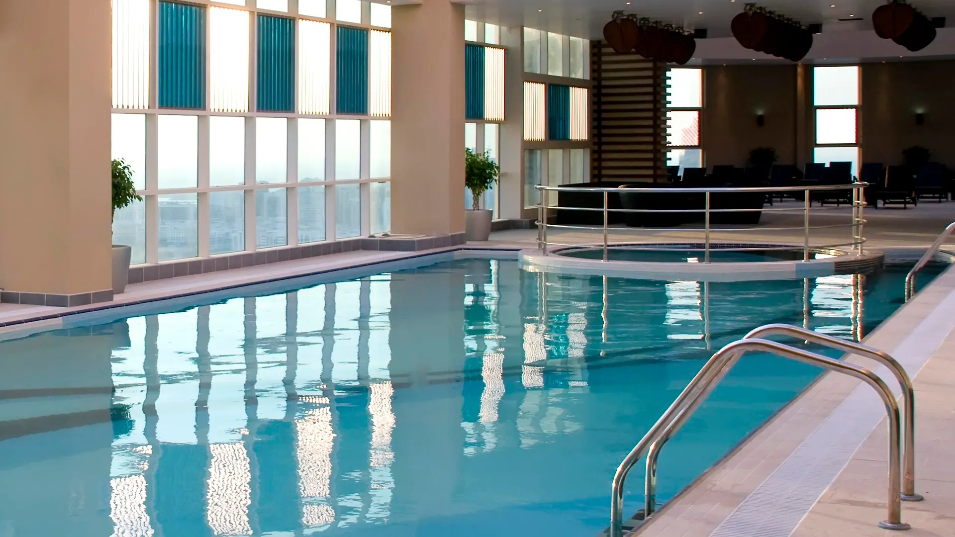 Grand Millennium Al Wahda Hotel And Executive Apartments Abú Dhabí 5*,