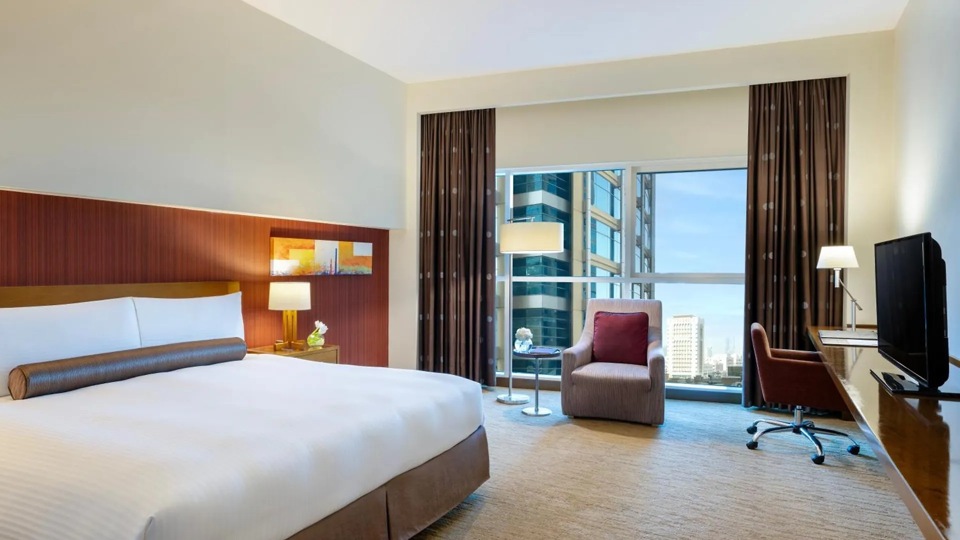 Grand Millennium Al Wahda Hotel And Executive Apartments Abu Dhabi 5*,