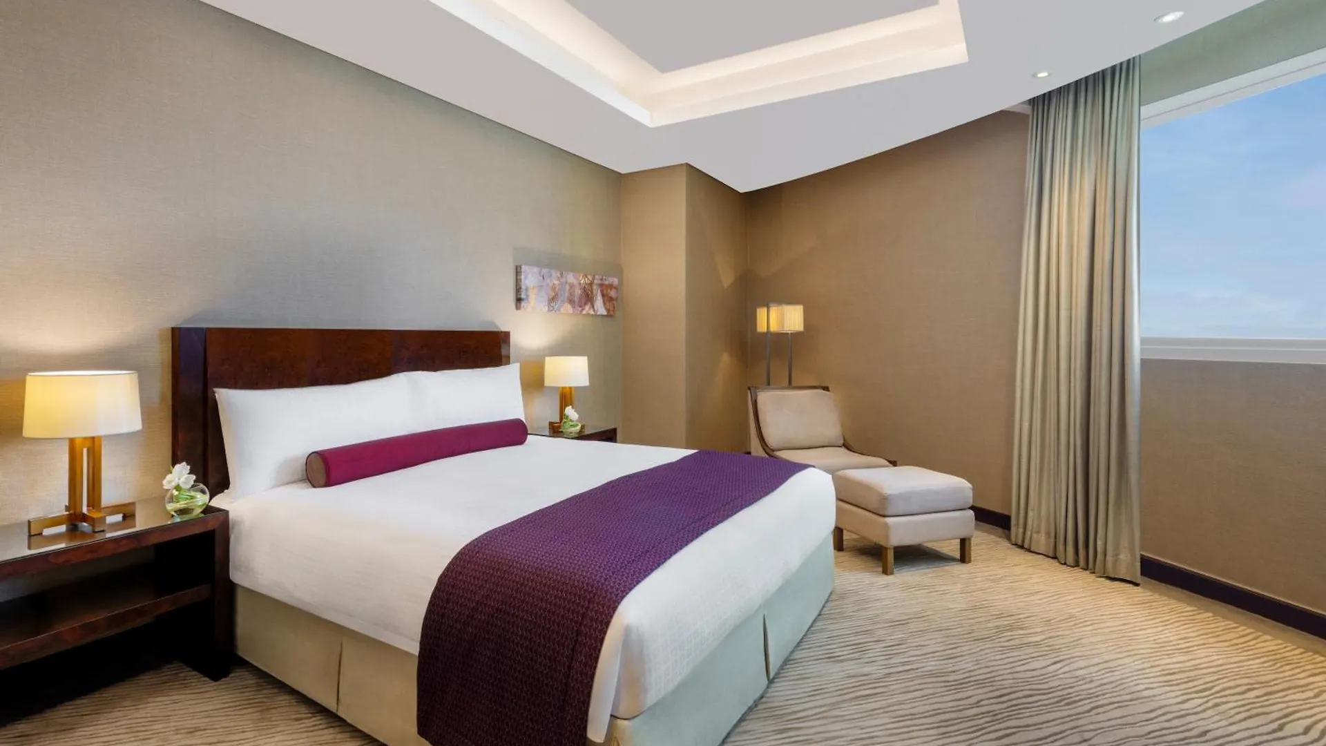 Grand Millennium Al Wahda Hotel And Executive Apartments Abu Dhabi 5*,