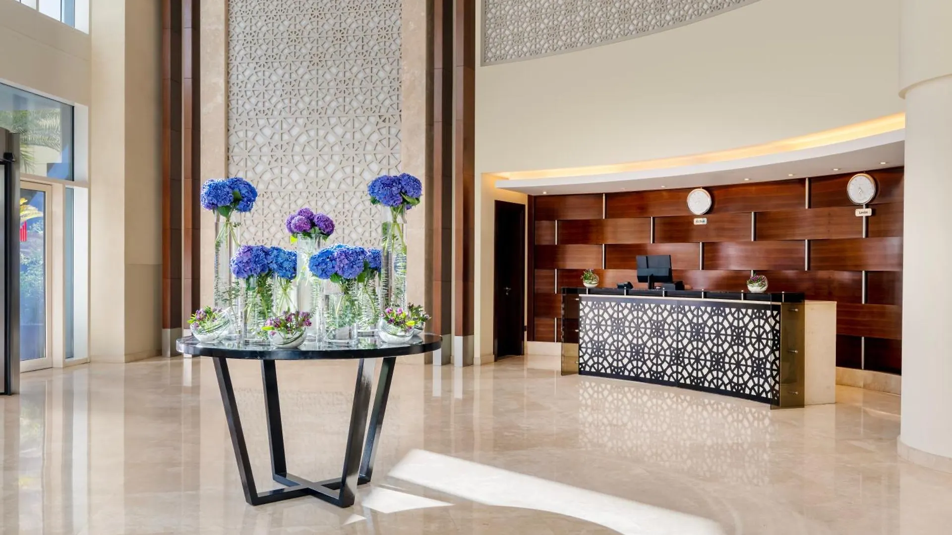 Grand Millennium Al Wahda Hotel And Executive Apartments Abú Dhabí